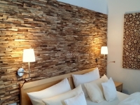 holzwand-memory-eiche-schlafzimmer-2