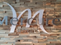 Holzpaneele Gently Eiche - Hotel Mercure Stuttgart