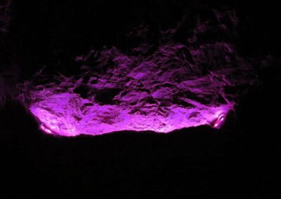 Kunstfelsen - Felsengrotte - Dusche - Led