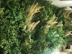 Kunstpflanzen Wandgestaltung Restaurant Cafe 4