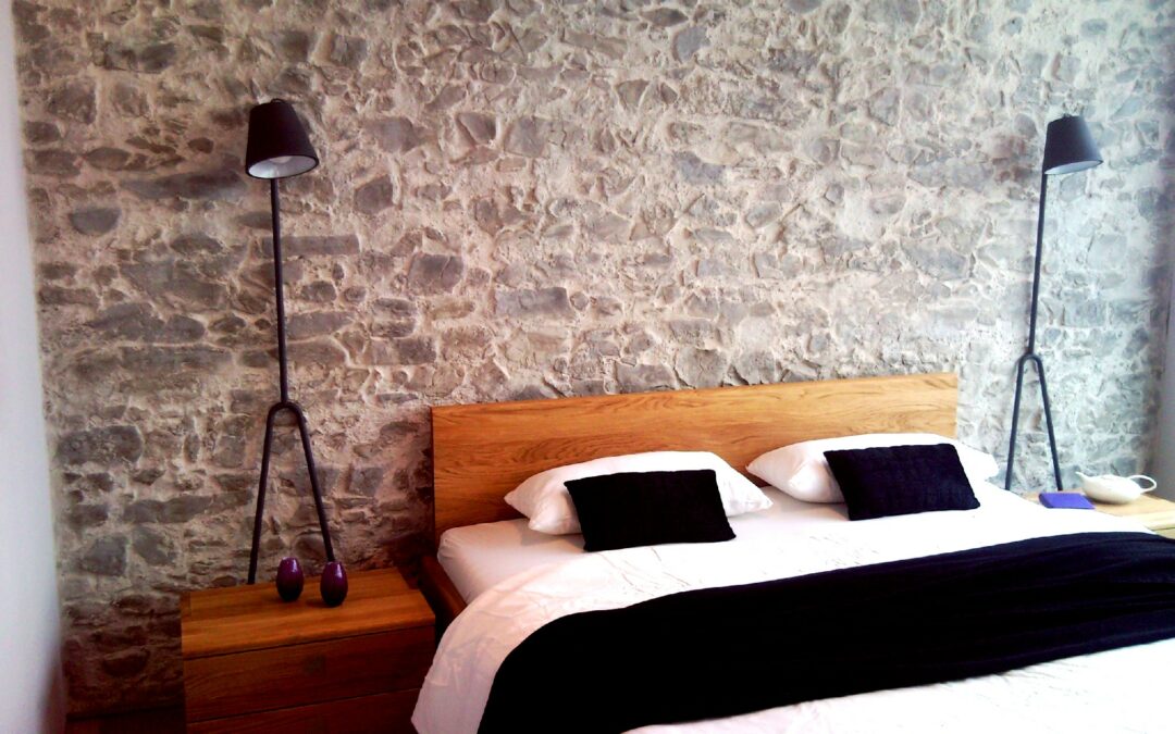 Marsalla - Wandpaneele Steinoptik Antikgrau - Schlafzimmer