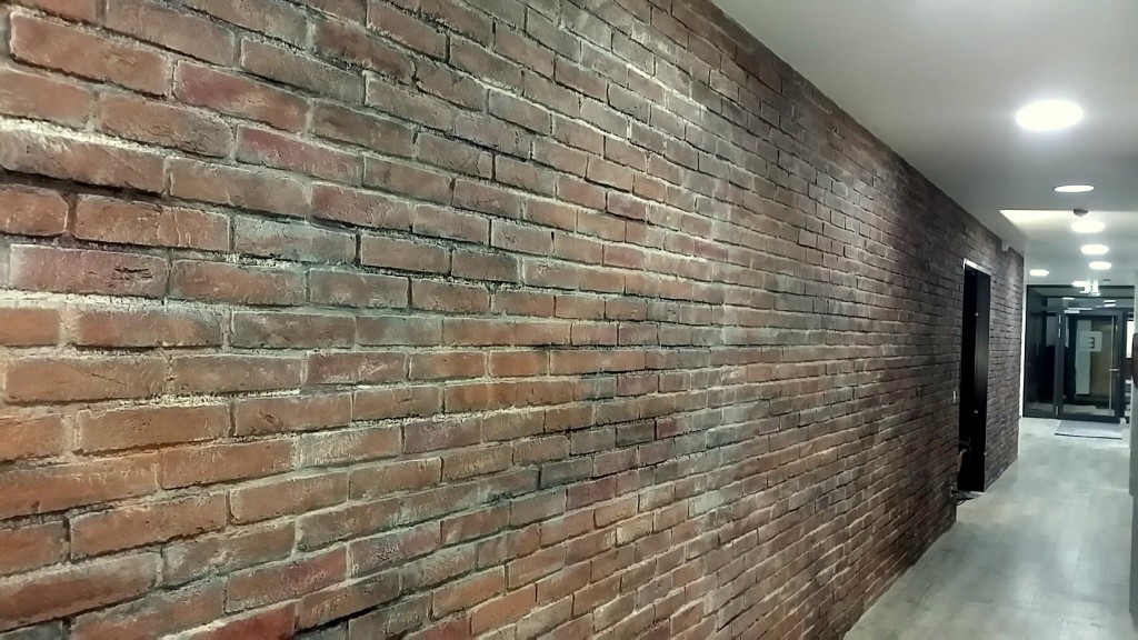 rustikale büroeinrichtung design wandgestaltung ziegelstein optik venezia ladenbau rustikale ziegel steinwand im büro in hamburg rustikale büroeinrichtung design wandgestaltung ziegelstein optik venezia ladenbau rustikale ziegel steinwand im büro in hamburg